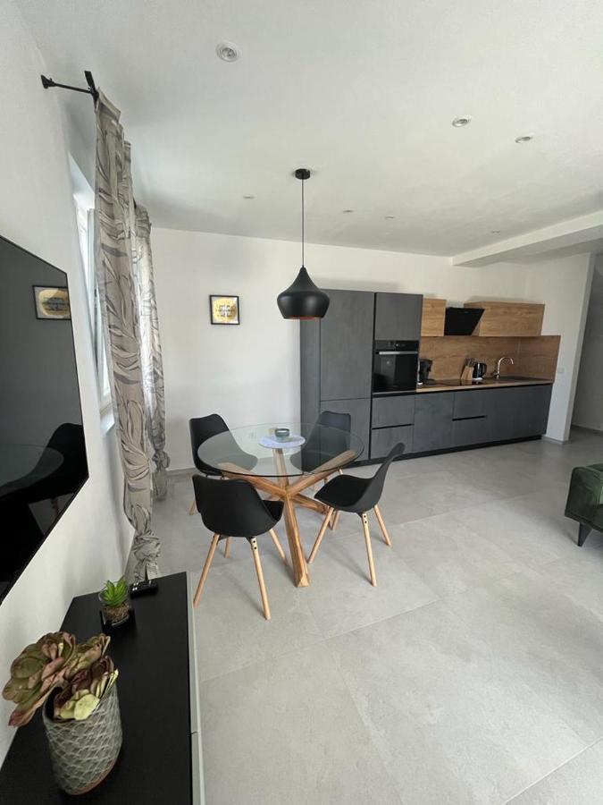 Apartmán Haus Dalmatia With Heated Pool Bibinje Exteriér fotografie